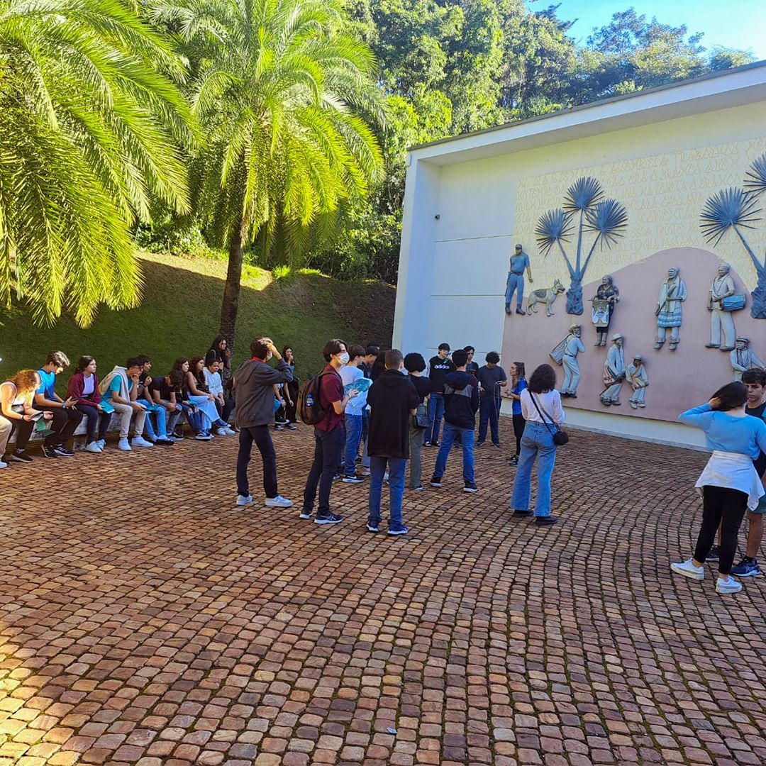 Colégio Apoio