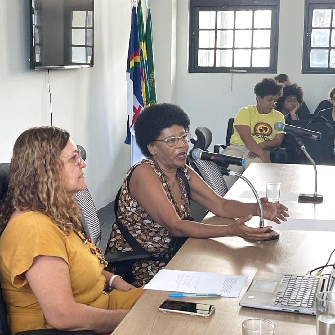 Ensino Médio do Colégio Apoio na Palestra com Cida Bento