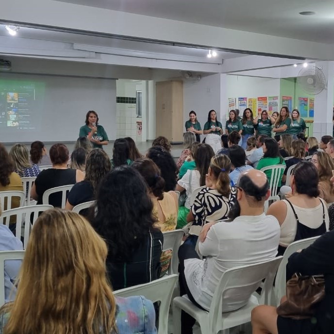 A importância da integração escola-família no Colégio Apoio